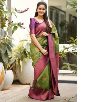  mehendi jacquard south silk fancy saree with unstitched blouse 4
