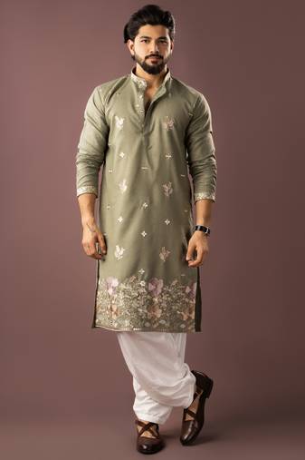 Green color smart embroidered kurta for rich classy men's looks