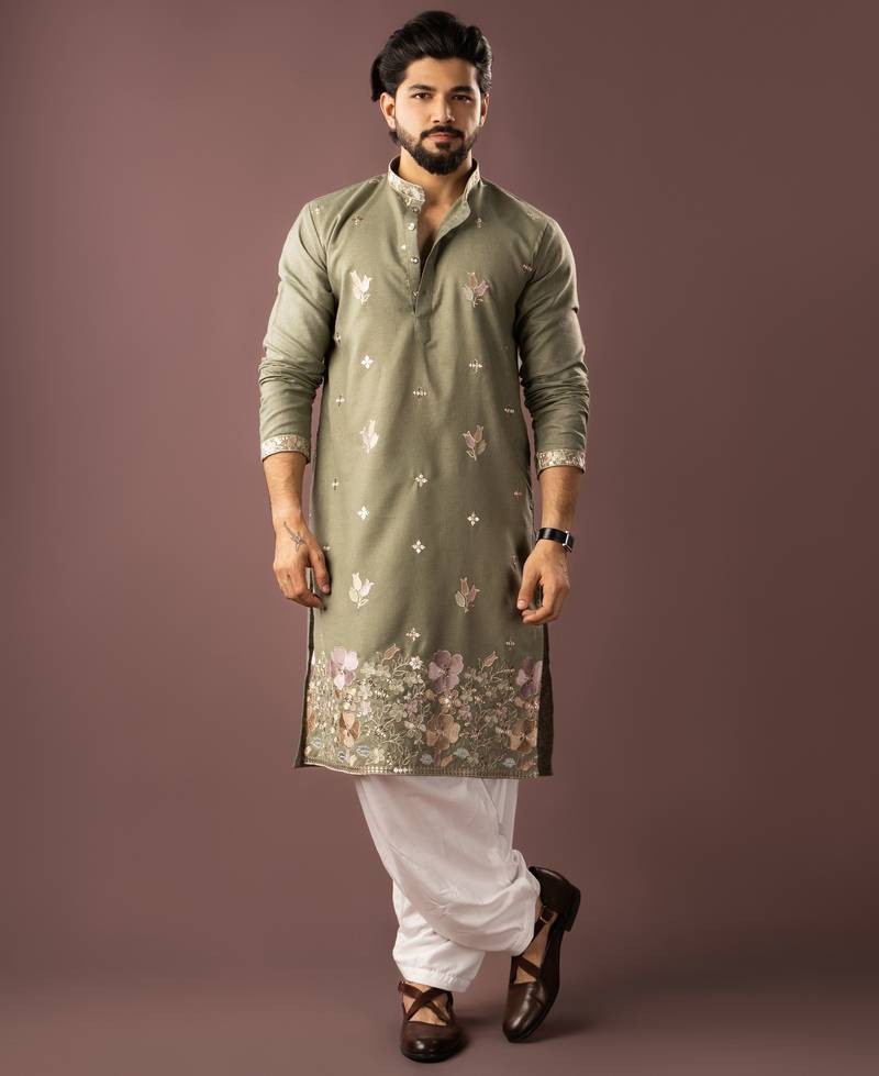 Green color smart embroidered kurta for rich classy men's looks