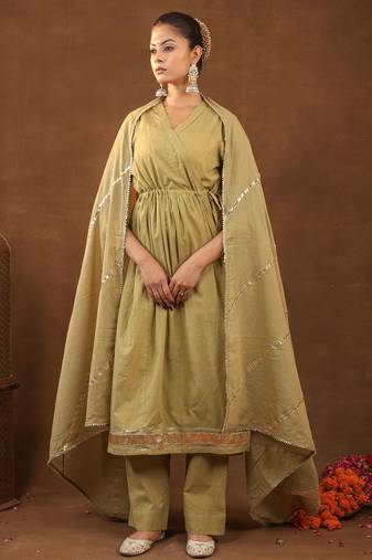 Mahndi angarakha pant with duptta