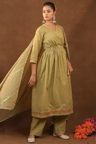 Mahndi angarakha pant with duptta