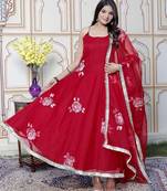 Red printed oraganza kurta pant with dupatta
