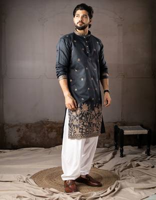 Navy blue color smart embroidered kurta for rich classy men's looks 5