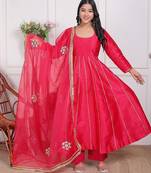 Cherry red embroidered silk kurta pant with dupatta