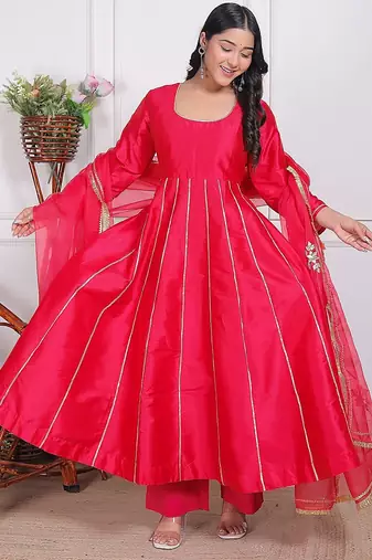 Cherry red embroidered silk kurta pant with dupatta