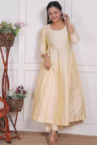 Cream embroidered silk kurta pant with dupatta