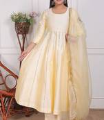 Cream embroidered silk kurta pant with dupatta