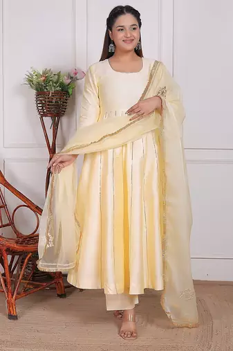 Cream embroidered silk kurta pant with dupatta