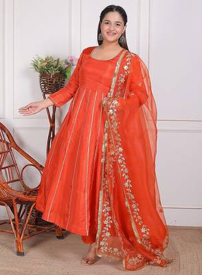Orange embroidered crepe kurta pant with dupatta 5