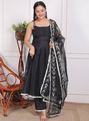 Black embroidered organza kuta pant with duptta 1