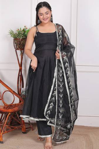 Black embroidered organza kuta pant with duptta