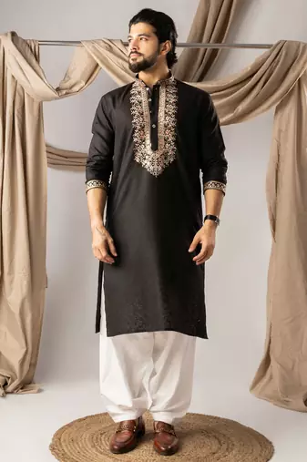 Black color smart embroidered kurta for rich classy men's looks