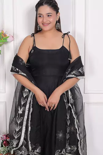 Black embroidered organza kuta pant with duptta