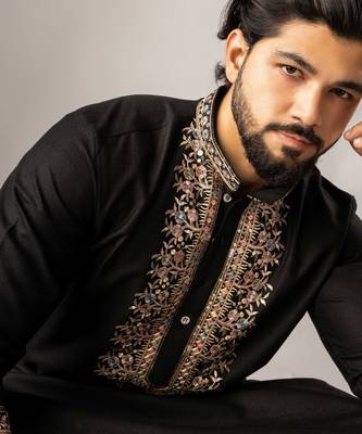 Black color smart embroidered kurta for rich classy men's looks 3