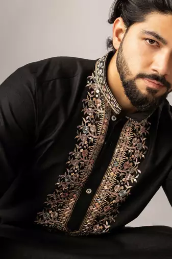 Black color smart embroidered kurta for rich classy men's looks