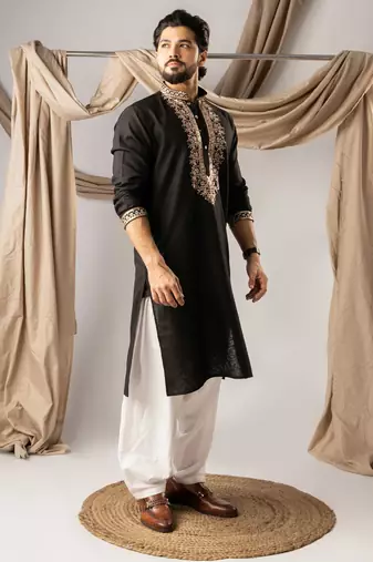 Black color smart embroidered kurta for rich classy men's looks