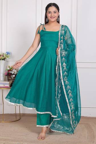 Truq green embroidered oraganza kurata pant with duptta