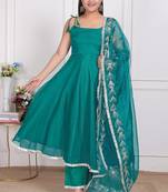 Truq green embroidered oraganza kurata pant with duptta