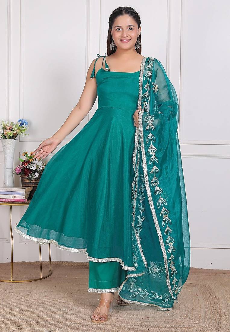 Truq green embroidered oraganza kurata pant with duptta