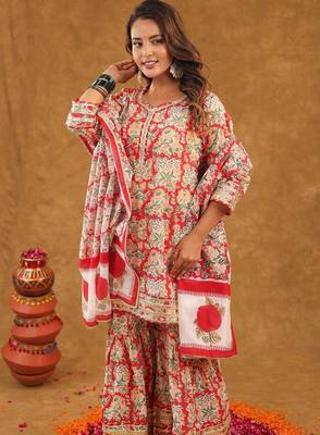 Red jaal printed sharara set with duptta 5