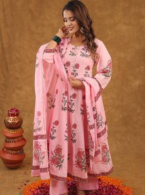 Pink butta kurta pant with duptta 3