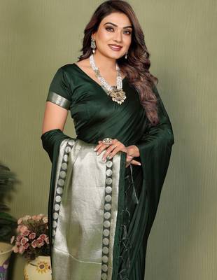 Green satin silk blend ethnic woven lagdi pallu saree 3