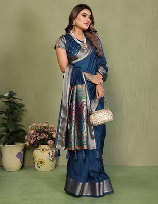 Blue paithani silk blend paithani woven gala saree 4