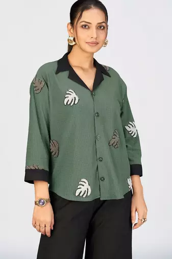 Women’s green cotton leaf embroidered casual shirt with black collar
