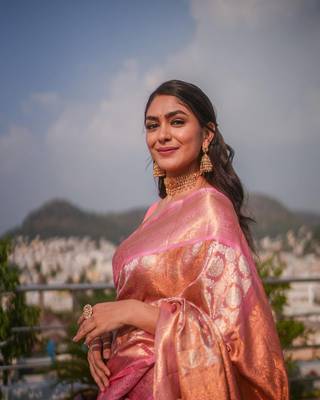 Baby pink silk blend banarasi jaquard designer saree with blouse 1