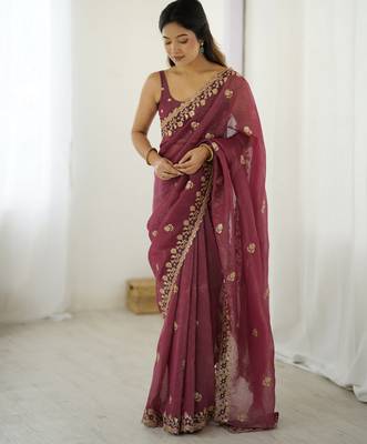 Onion crunchy partywear saree girlie looks 4