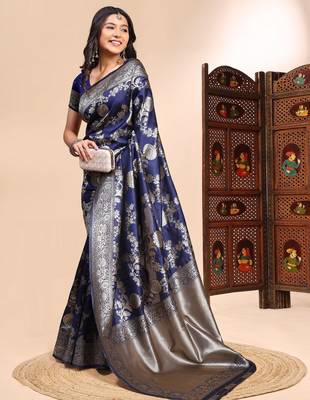 Blue ethnic lichi silk blend graceful woven saree 3