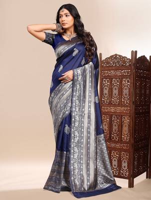 Blue ethnic lichi silk blend graceful woven saree 3