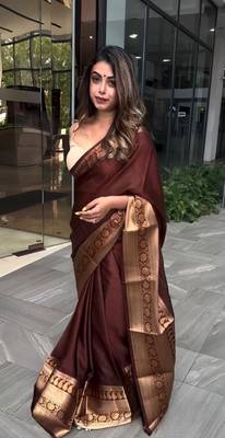 Maroon silk blend banarasi jaquard designer saree with blouse 1