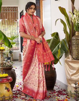 Cream girlie woven partywear saree 4