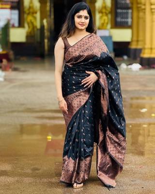 Black silk blend banarasi jaquard designer saree with blouse 1