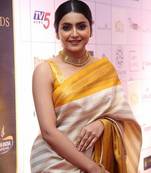 Off white soft silk blend banarasi jacuard work designer saree with blouse