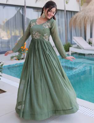 Green women silver crunchy fabric beads embroidered long gown party wear flared ethnic gown 3