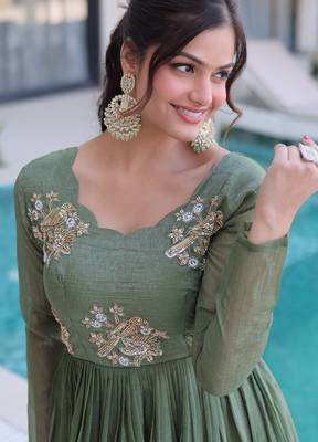 Green women silver crunchy fabric beads embroidered long gown party wear flared ethnic gown 4