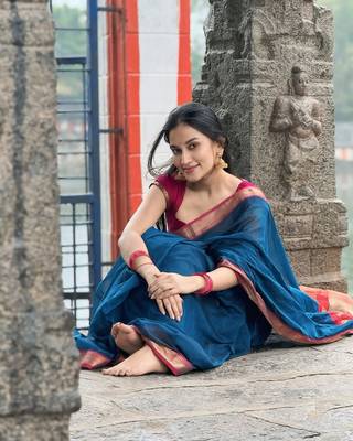 Blue silk blend banarasi jaquard designer saree with blouse 1