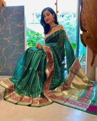Green silk blend banarasi jaquard designer saree with blouse 1