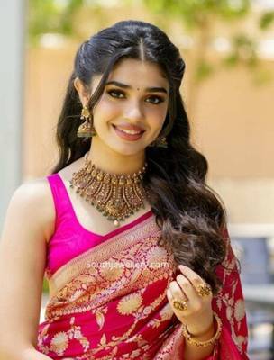 Rani pink silk blend banarasi jaquard designer saree with blouse 2