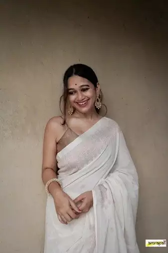 White soft silk blend banarasi jacuard work designer saree with blouse