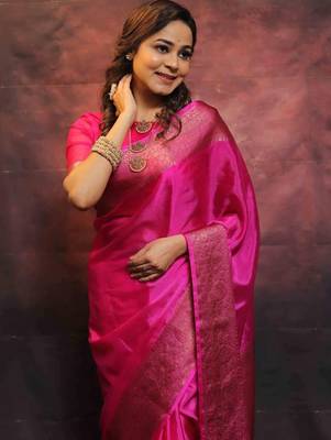 Rani pink silk blend banarasi jaquard designer saree with blouse 1