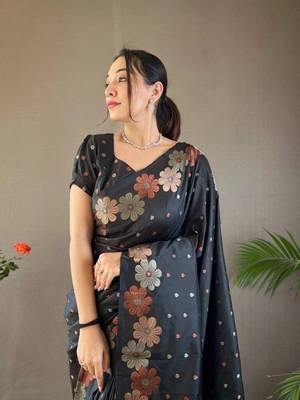 Black silk blend banarasi jaquard designer saree with blouse 1