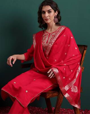 Pink color beautiful suit for classy trendy girl 3