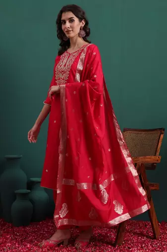 Pink color beautiful suit for classy trendy girl
