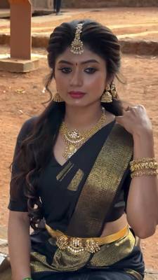 Black silk blend banarasi jaquard designer saree with blouse 1
