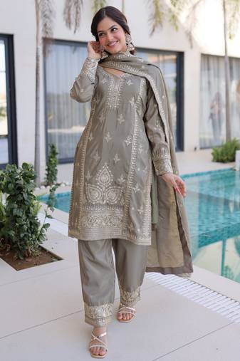 Grey color beautiful ho silk fabric stylish ceremonial attire