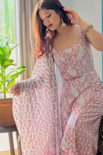 Pink Printed Sleeveless Cotton Kurta Set with Palazzo & Dupatta | Festive, Casual & Office Wear