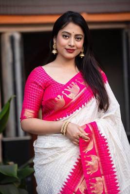 White silk blend banarasi jaquard designer saree with blouse 1